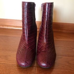 XLE the Label Booties